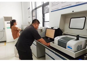 利用红外光谱法对变压器油中的环氧树脂进行快速定量分析
